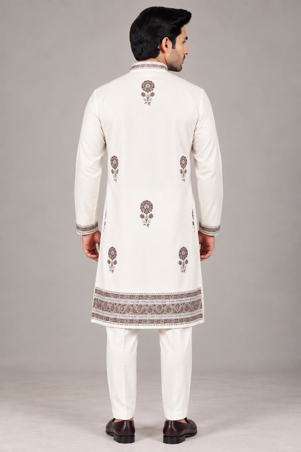 Paisley Embroidered Kurta Set 2